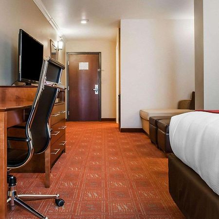 Comfort Suites Фармінґтон Екстер'єр фото