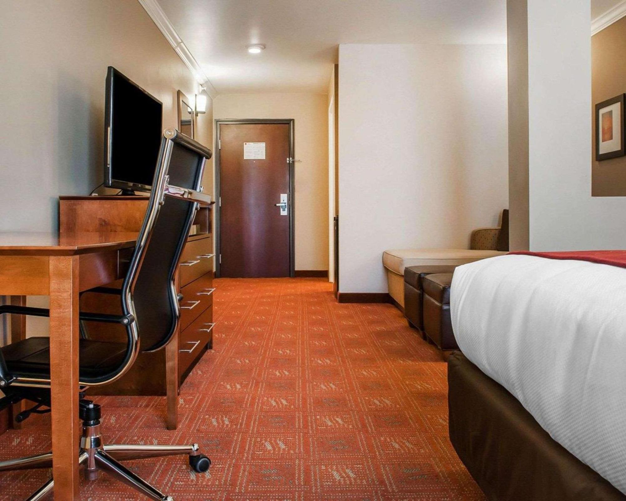 Comfort Suites Фармінґтон Екстер'єр фото