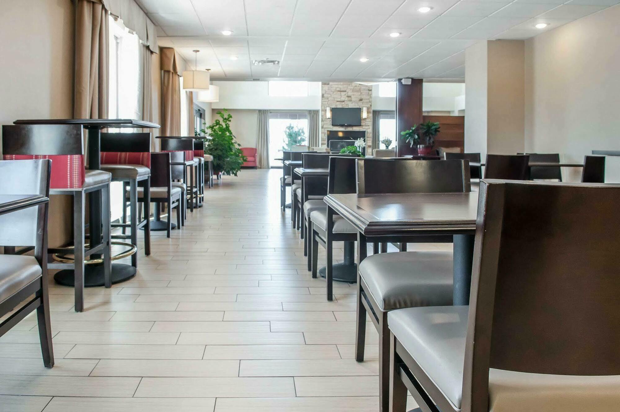Comfort Suites Фармінґтон Екстер'єр фото