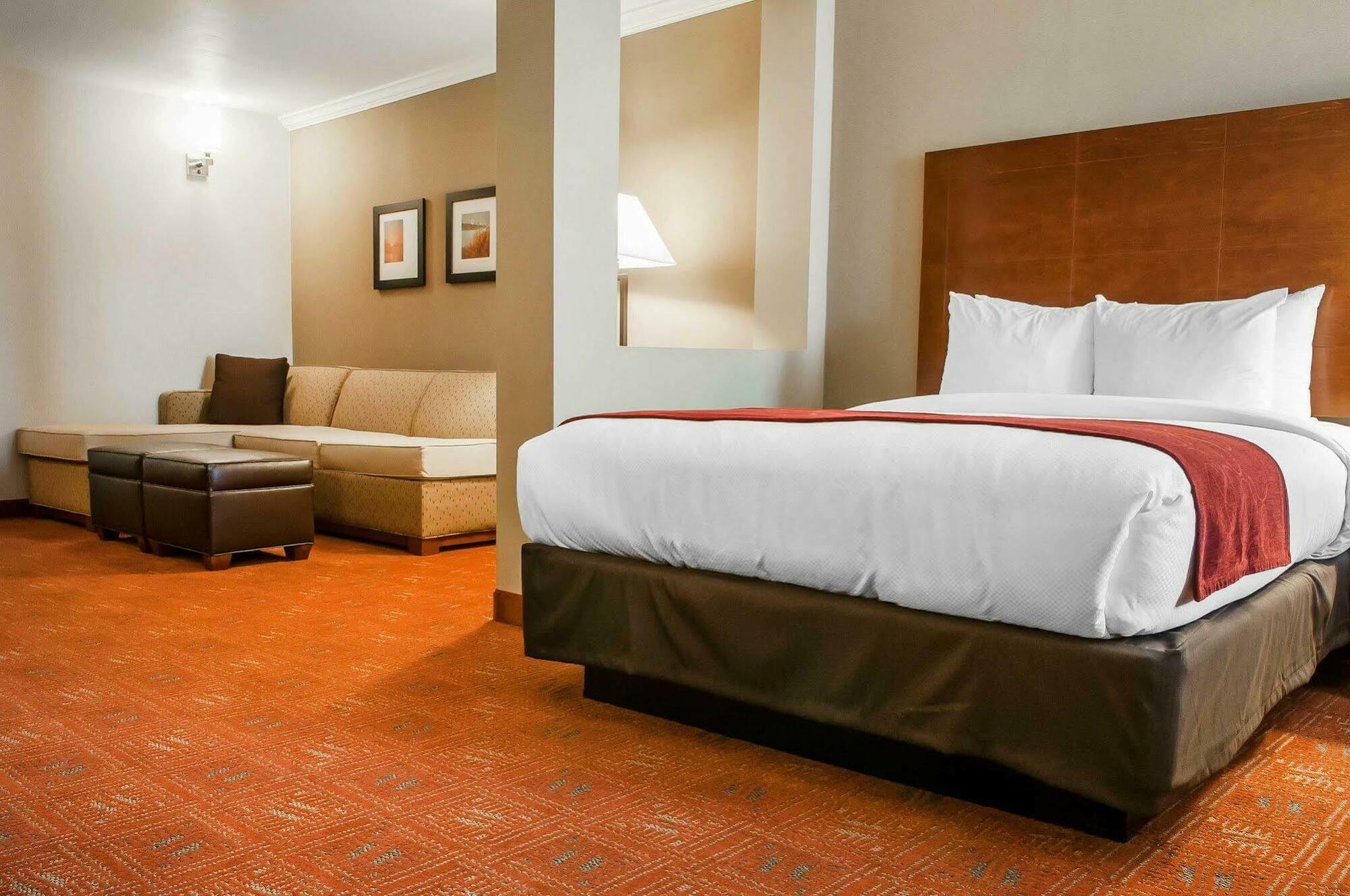 Comfort Suites Фармінґтон Екстер'єр фото